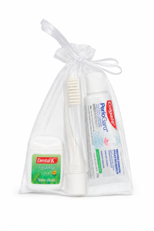 Kit Higiene Bucal Viagem Completo Escova Creme Dental Fio Dental Organza
